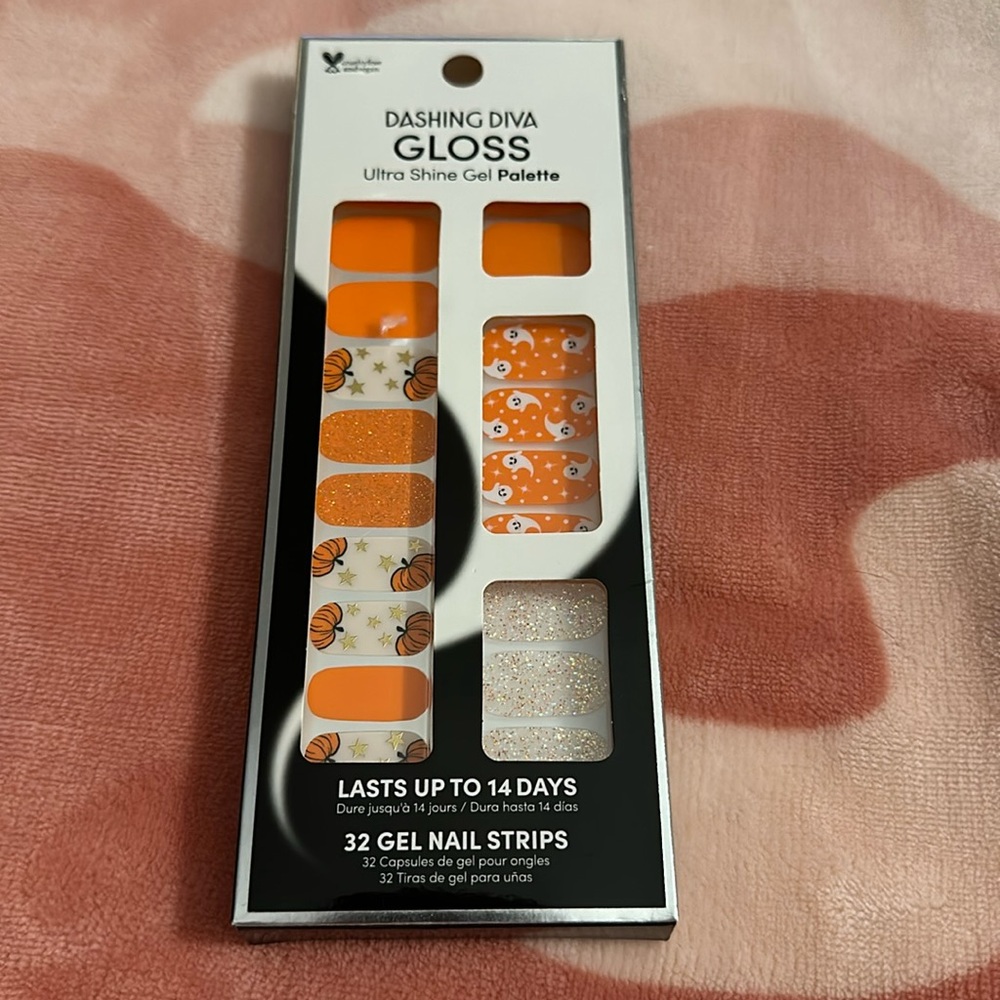 Dashing Diva Gloss Halloween Pumpkin Charm Gel Nail Strips - Picture 6 of 6
